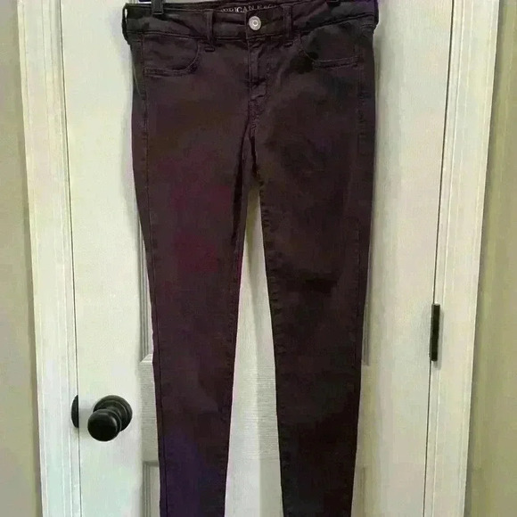 American Eagle Women's Dark Purple Plum Super Stretch Jean Jegging ~Size 4 Reg - Picture 1 of 8